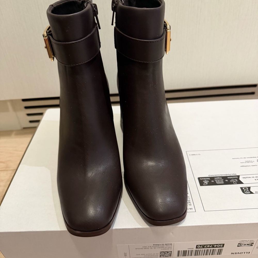 Steve Madden Dark Brown Ankle Boots